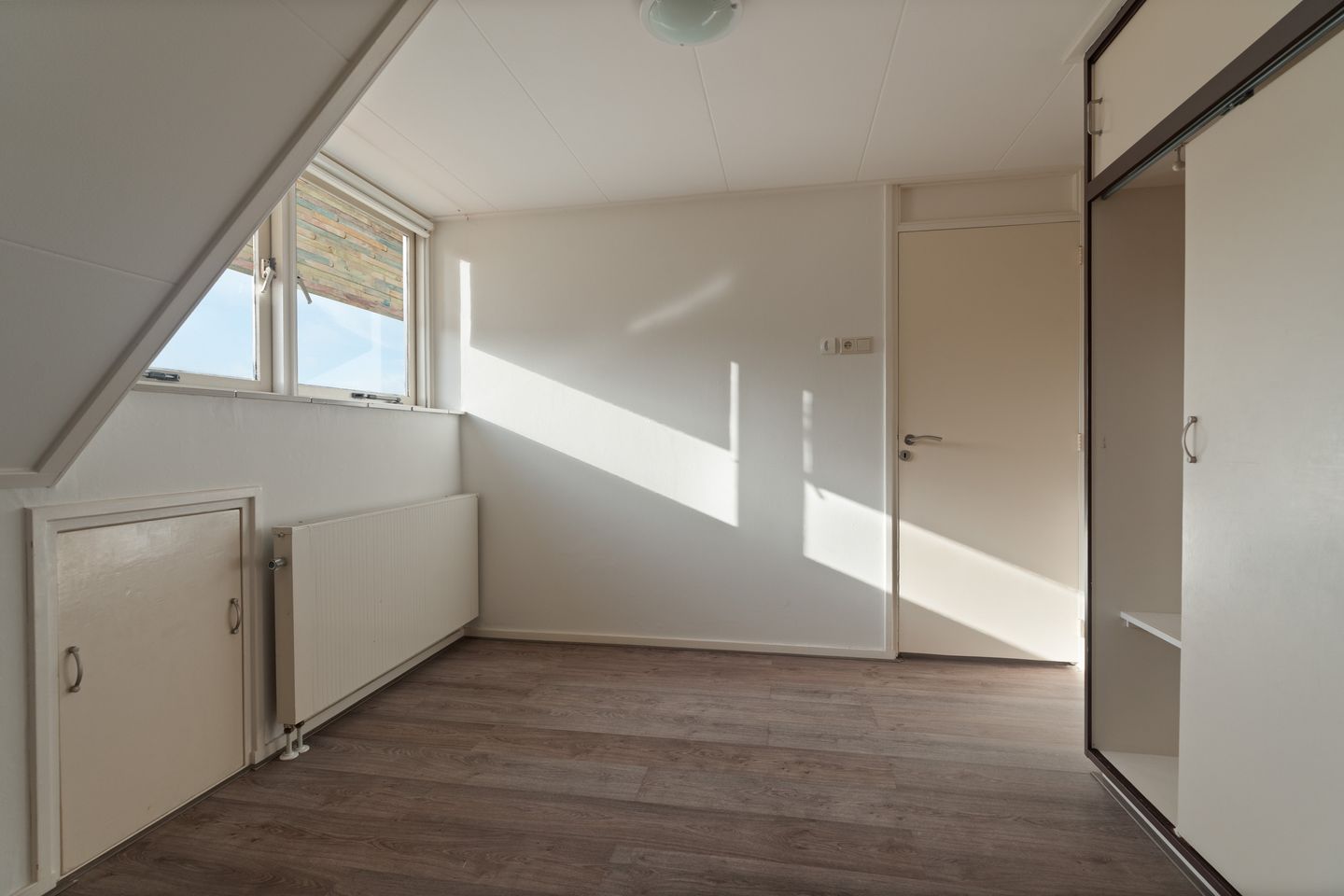 Foto 20 van Julianastraat 2-A