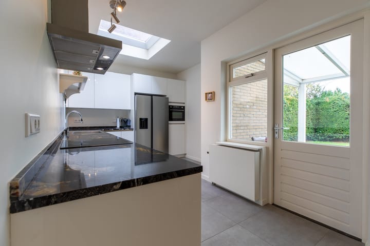 Photo 14 of van Caldenborghstraat 10