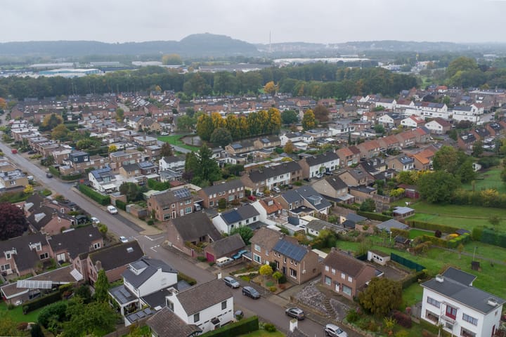 Photo 30 of van Caldenborghstraat 10