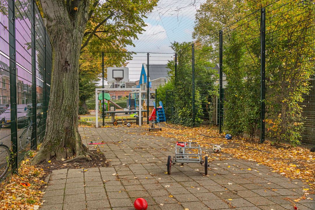 Photo 41 of Seringstraat 58