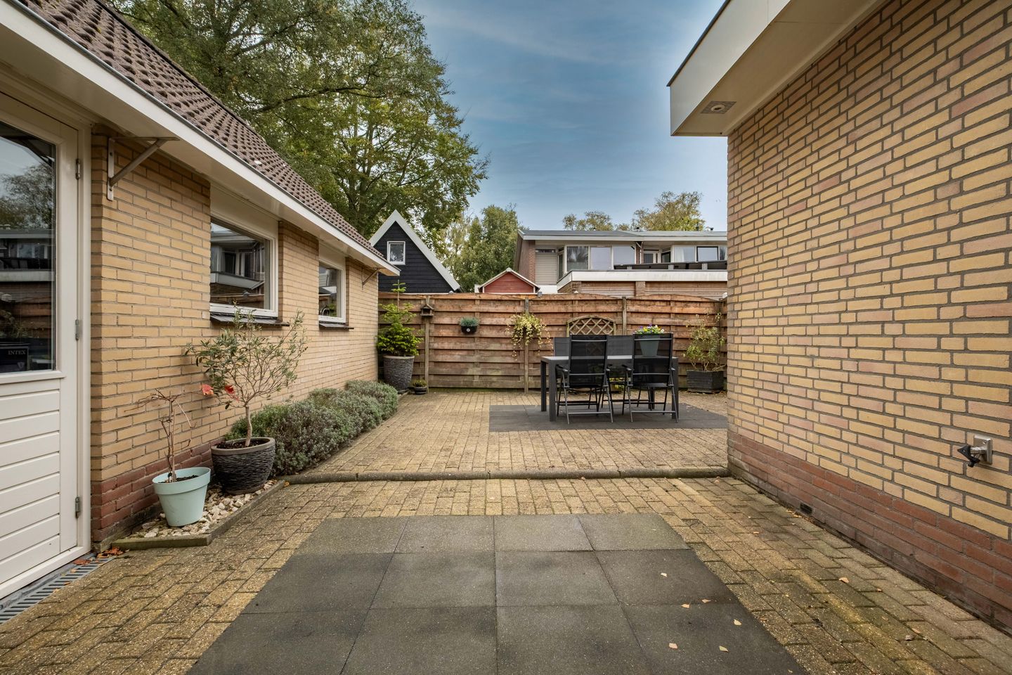 Foto 5 van Hazzeleger 1