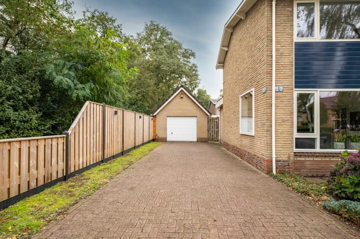 Foto 10 van Hazzeleger 1