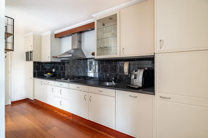 Foto 18 van Hazzeleger 1