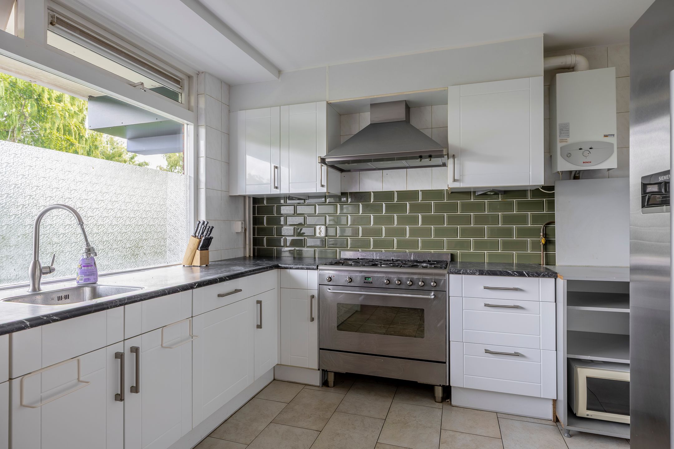 Photo 3 of Prinses Annalaan 538