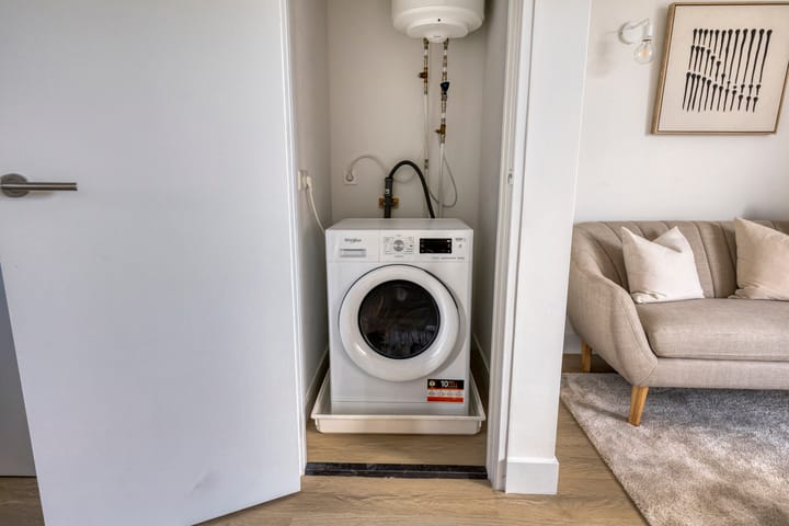 Photo 17 of Ank van der Moerstraat 31-D