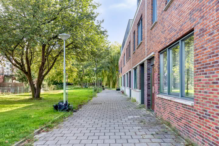 Photo 23 of Ank van der Moerstraat 31-D