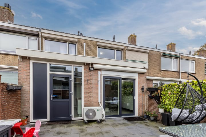 Foto 42 van Johan de Wittstraat 48