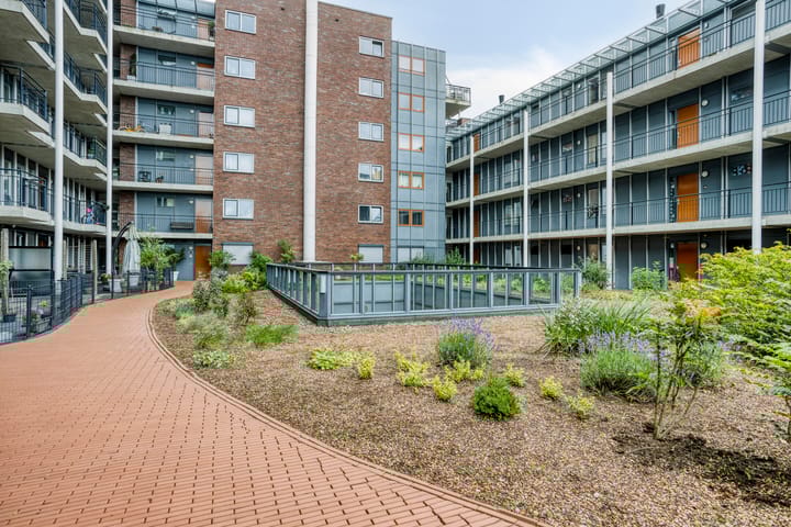 Photo 22 of Jan de Louterstraat 10