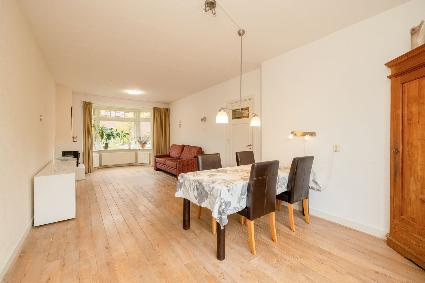 Photo 10 of Julianastraat 4