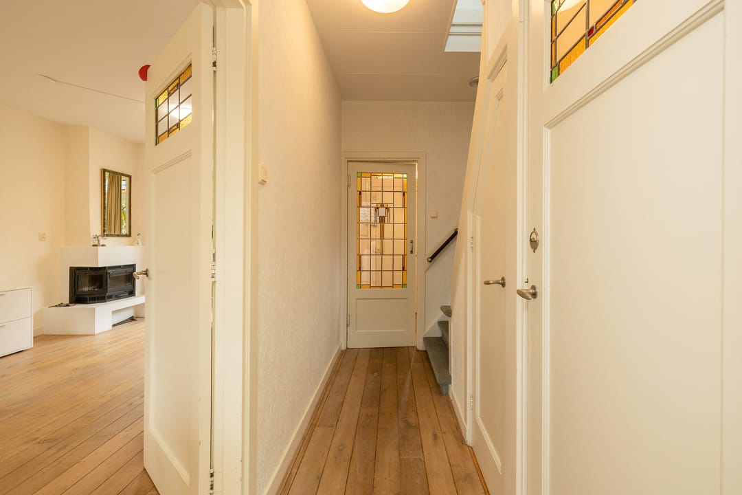 Photo 11 of Julianastraat 4