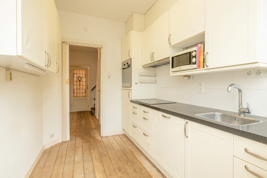 Photo 13 of Julianastraat 4