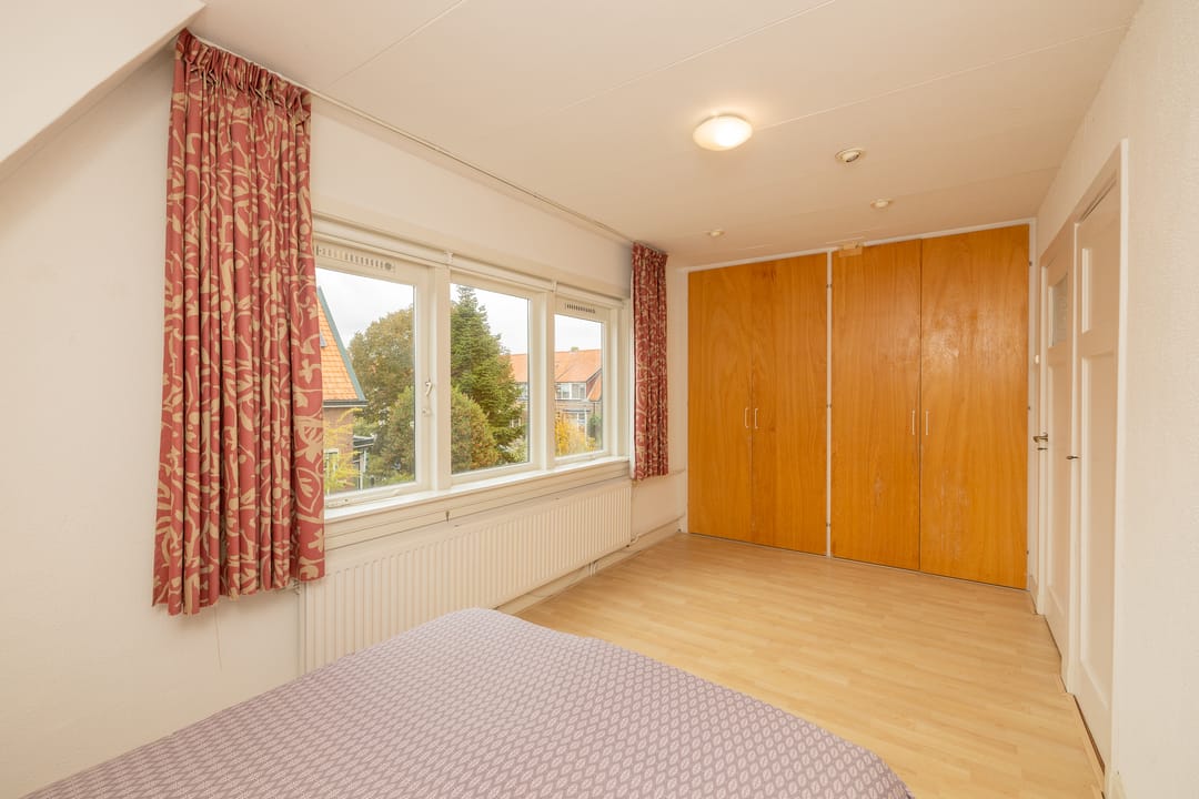 Photo 17 of Julianastraat 4