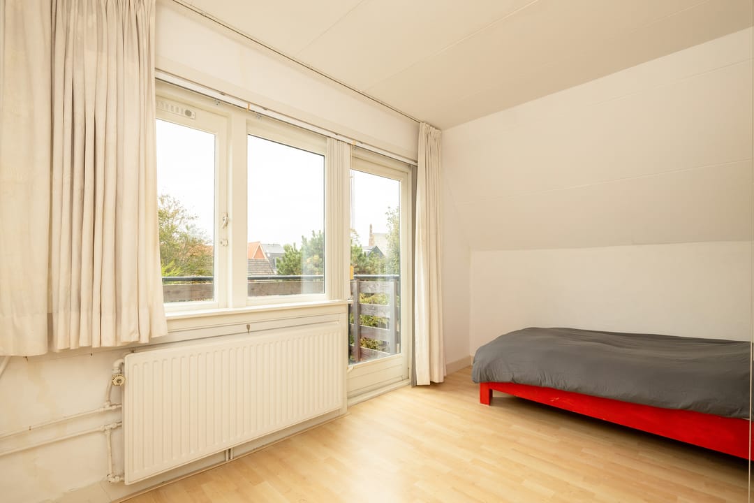 Photo 23 of Julianastraat 4