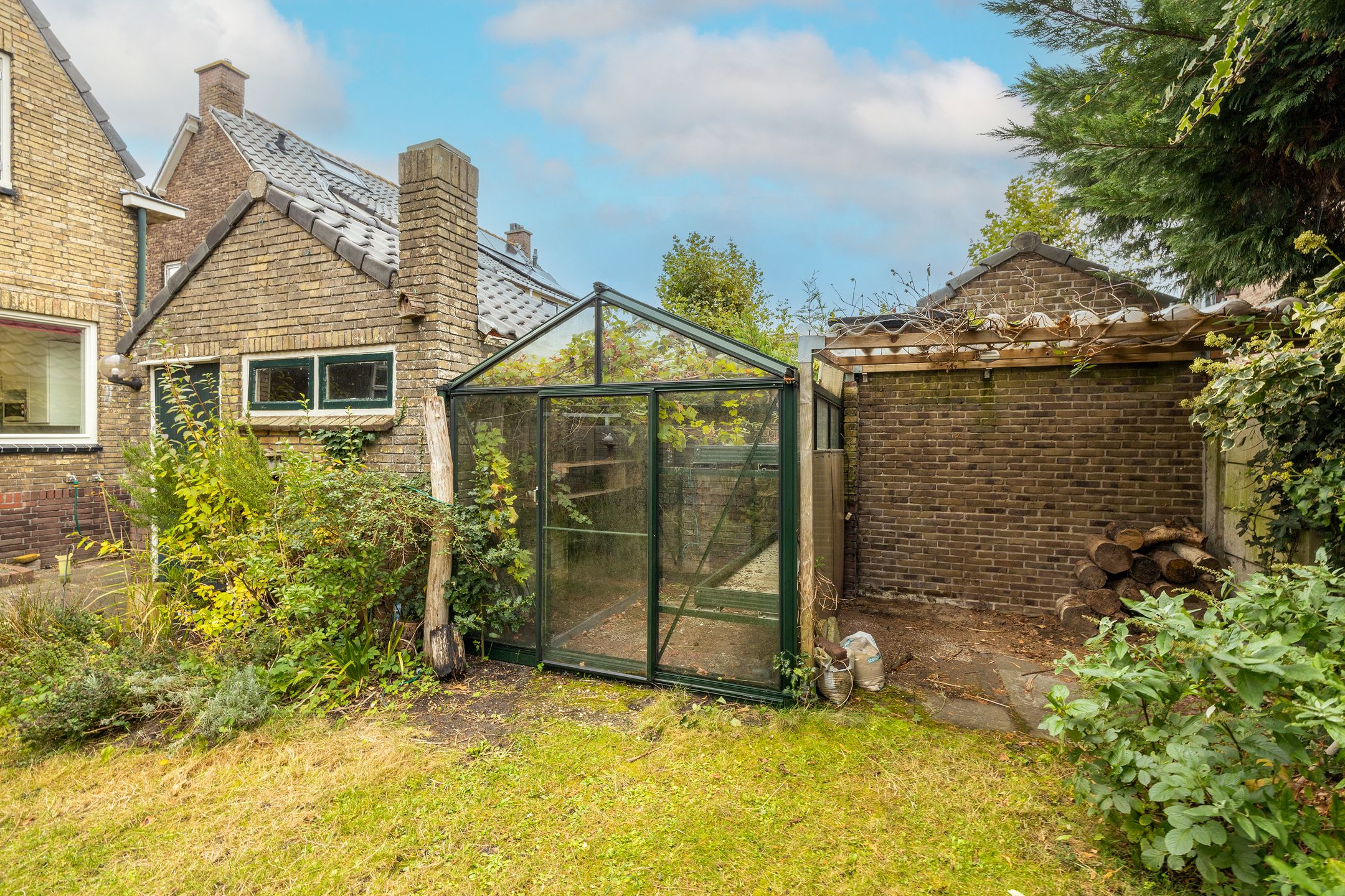 Photo 36 of Julianastraat 4