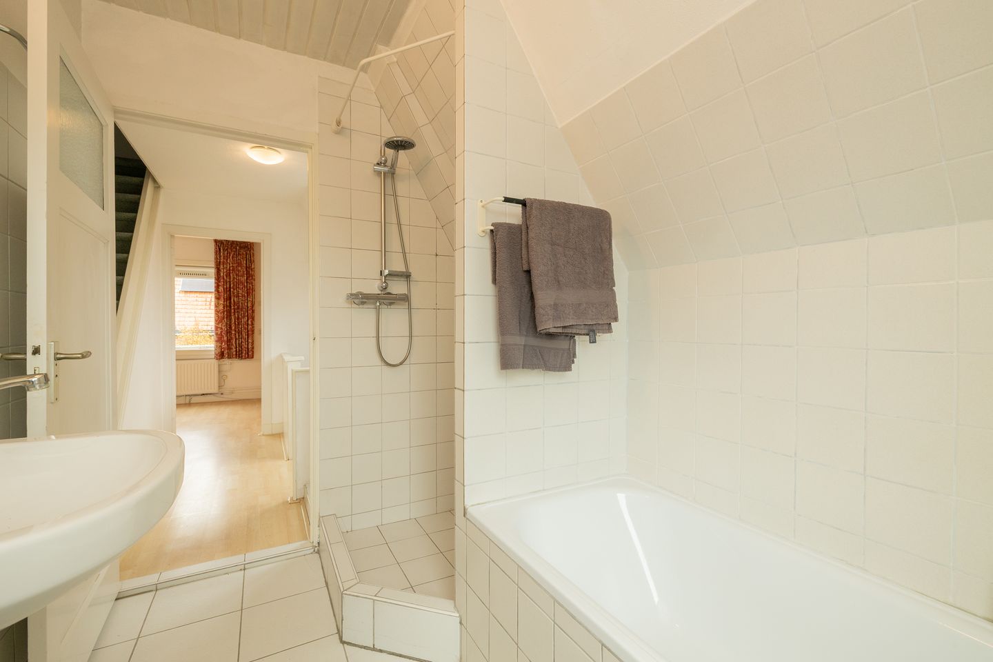 Photo 20 of Julianastraat 4