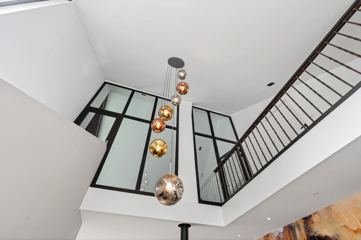 Photo 3 of Roerdomp 8