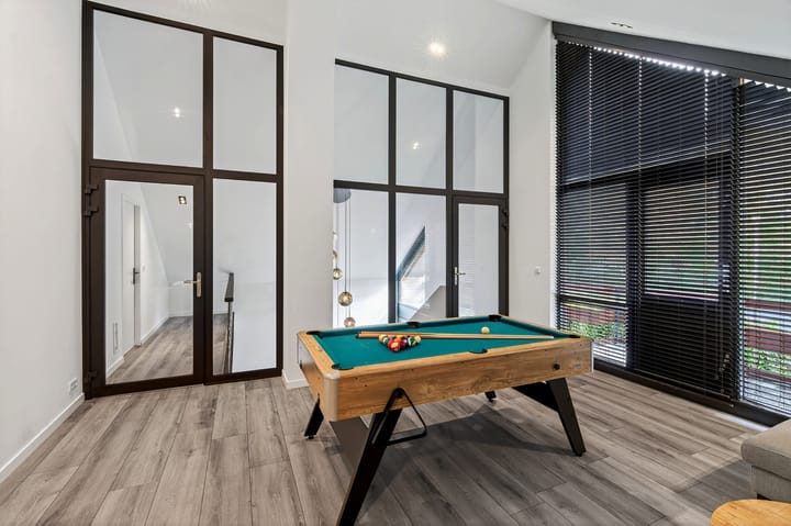 Photo 18 of Roerdomp 8