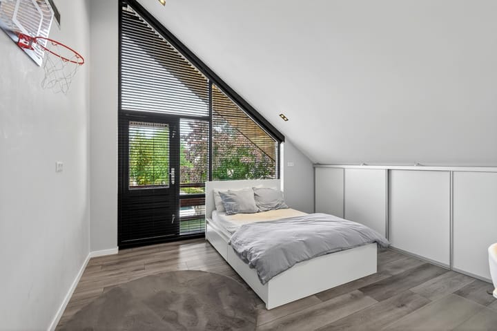 Photo 33 of Roerdomp 8