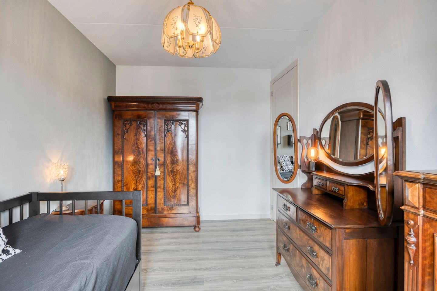 Foto 25 van Hessenbergstraat 13-B