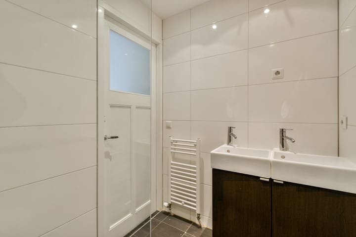 Foto 25 van Reinier Claeszenstraat 48-1