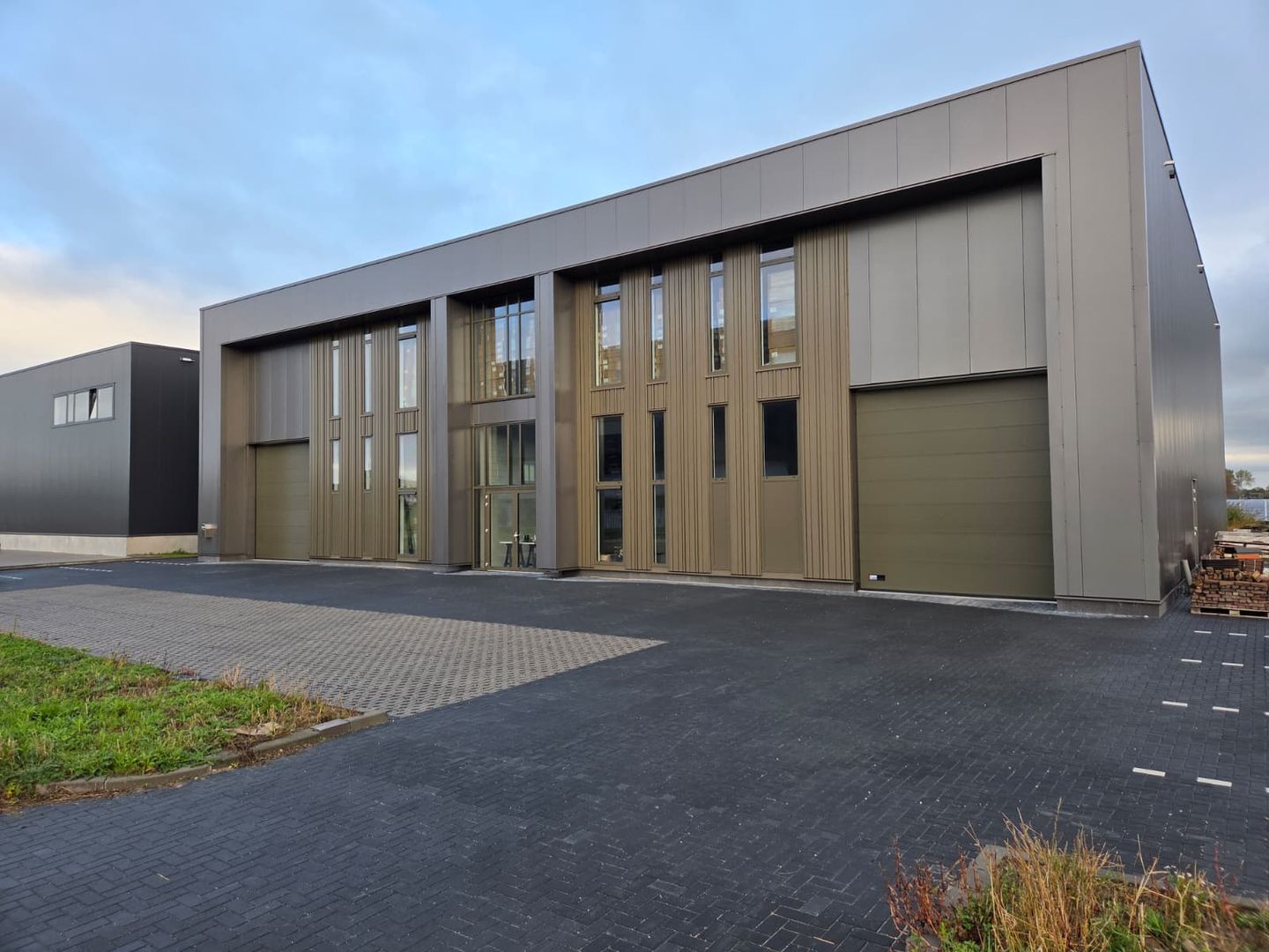 Bekijk foto 2 van Foxtrot 3