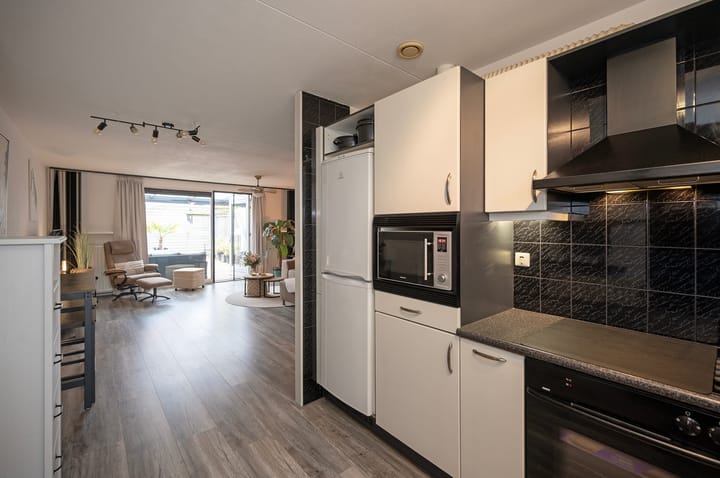 Photo 10 of Jan van Goyenstraat 104