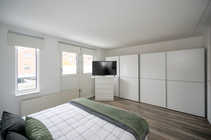 Photo 15 of Jan van Goyenstraat 104