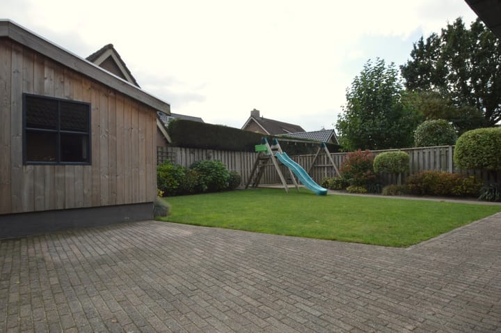 Photo 32 of Reusel 21