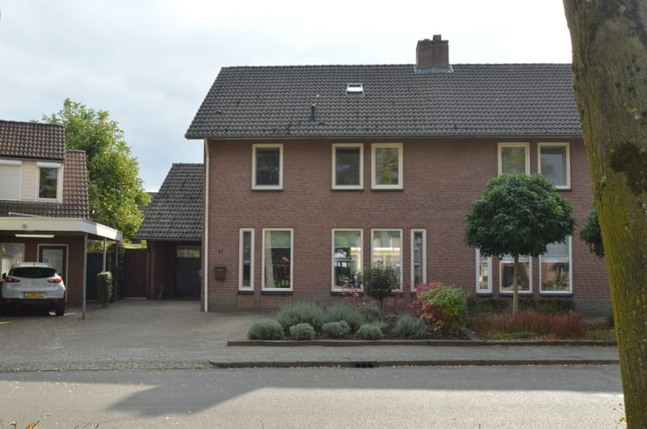 Photo 34 of Reusel 21