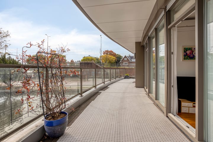 Foto 35 van Nassaukade 1-F003