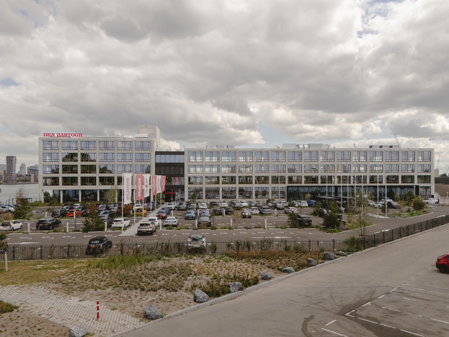 View photo 4 of Sluisjesdijk 159