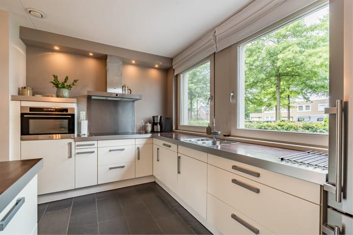 Photo 14 of Laan van Avant-Garde 132