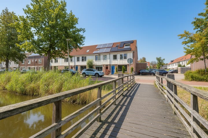 Photo 4 of Zeisstraat 14