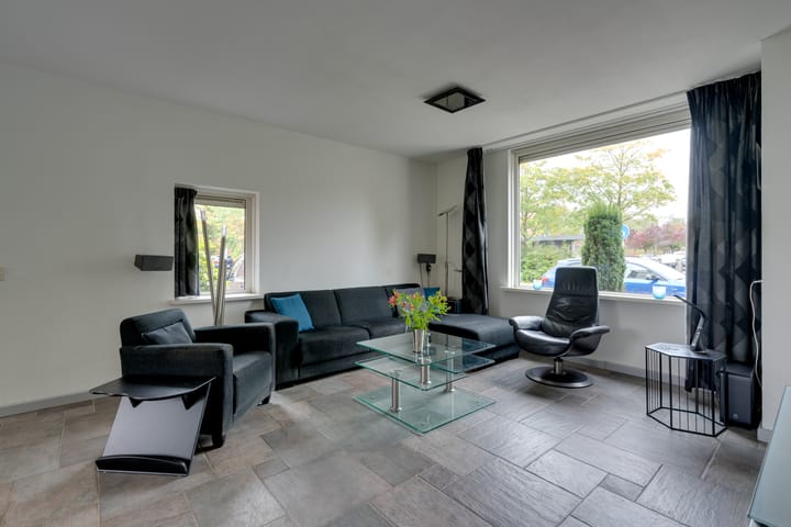 Photo 7 of Zeisstraat 14