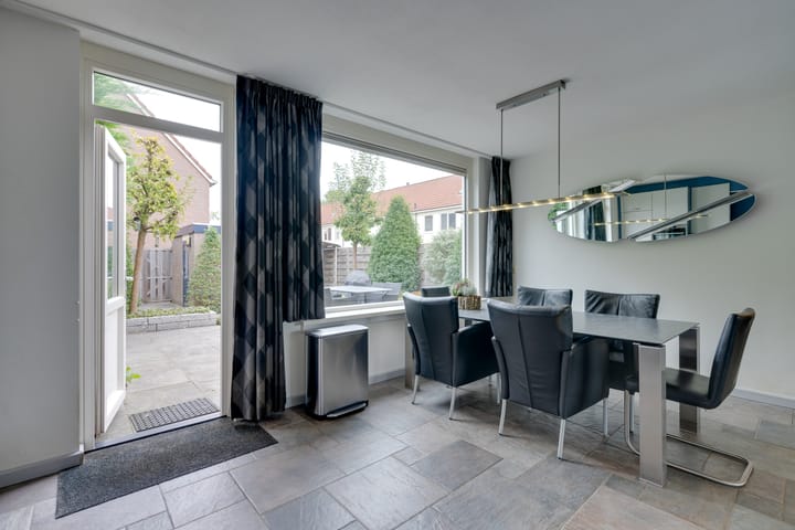 Photo 17 of Zeisstraat 14