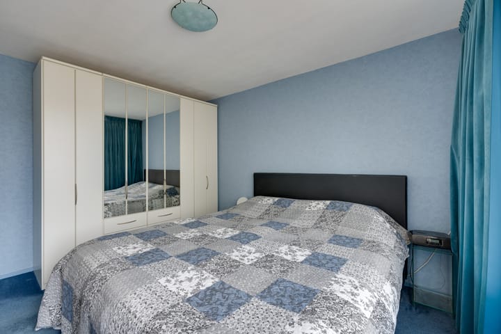 Photo 21 of Zeisstraat 14