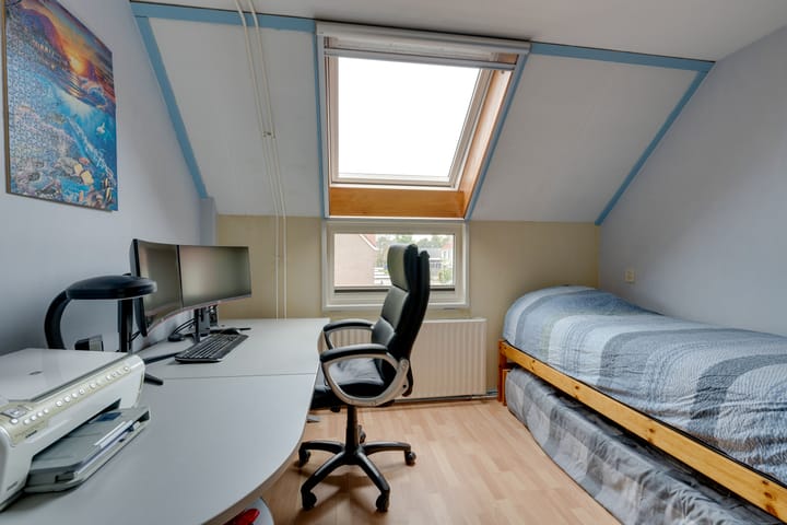 Photo 23 of Zeisstraat 14