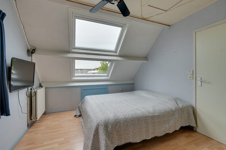 Photo 31 of Zeisstraat 14