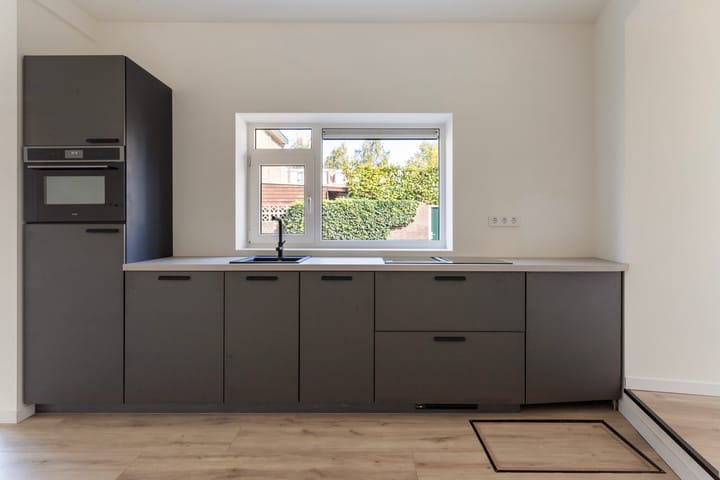 Foto 12 van Staringstraat 1-A