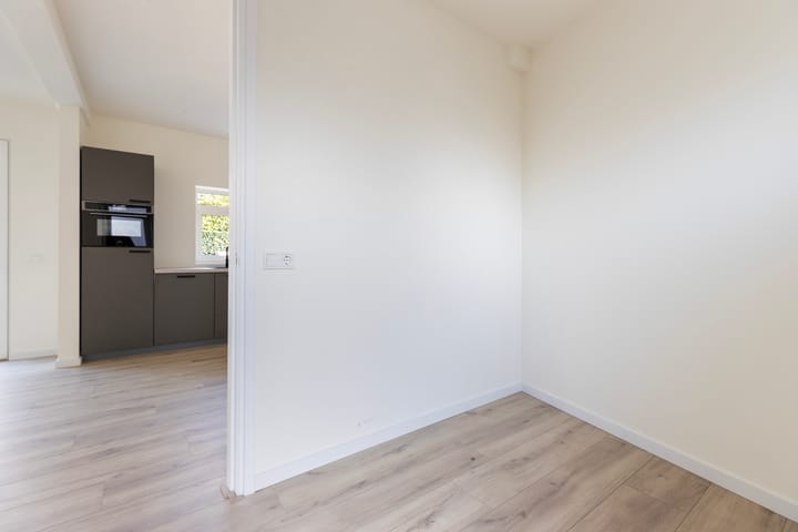 Foto 15 van Staringstraat 1-A