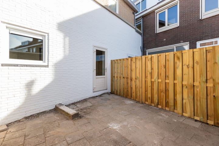 Foto 30 van Staringstraat 1-A