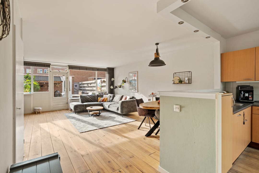 Foto 7 van Albert Rousselsingel 14