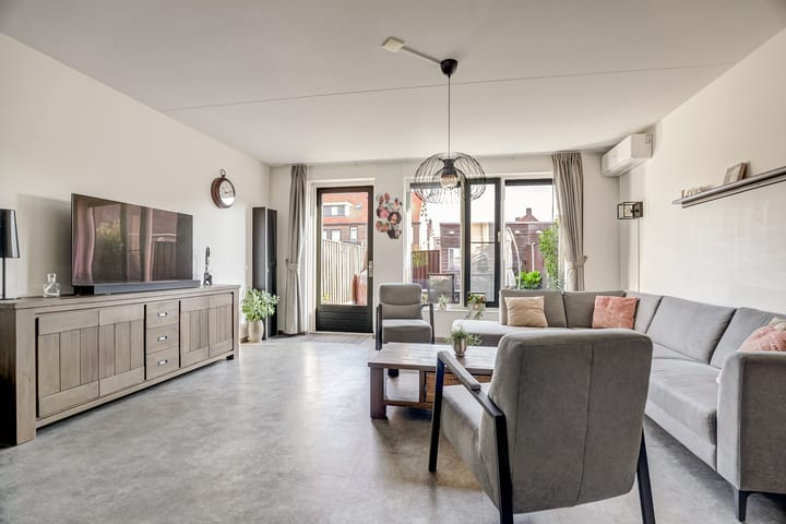 Photo 2 of Koningin Wilhelminaweg 190