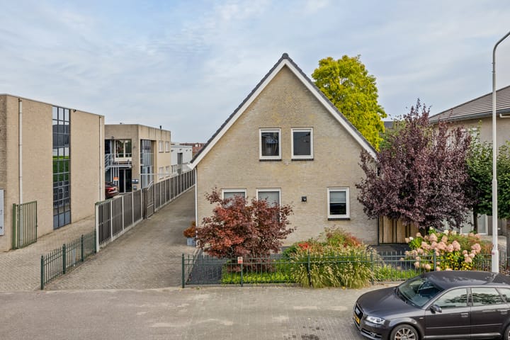 Foto 11 van Charles Petitweg 13