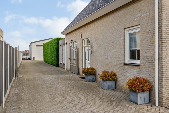 Foto 18 van Charles Petitweg 13