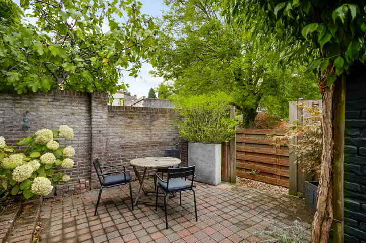 Foto 19 van Waldeck Pyrmontstraat 9