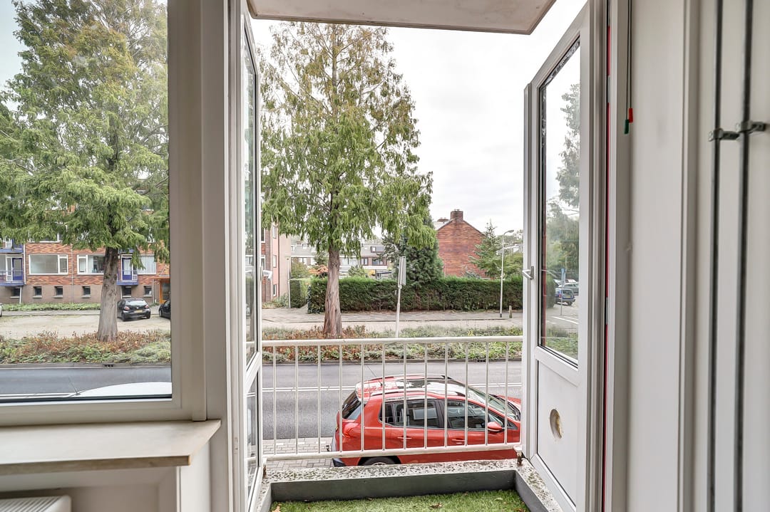 Photo 17 of Juliana van Stolberglaan 48