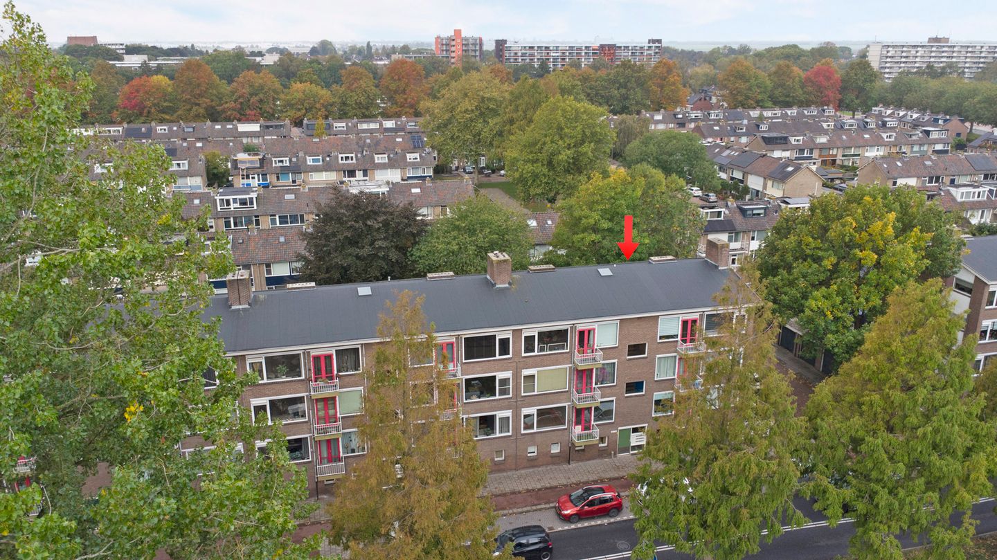 Photo 34 of Juliana van Stolberglaan 48