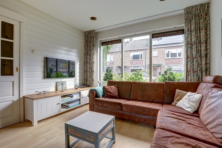 Foto 8 van Joost Banckertstraat 7