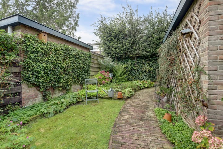 Foto 25 van Joost Banckertstraat 7